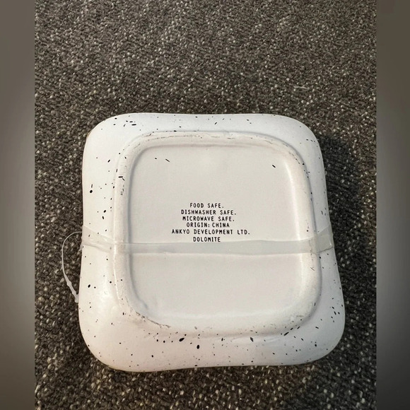 NWT 4 Speckled Ceramic Stoneware Plates - Picture 4 of 7